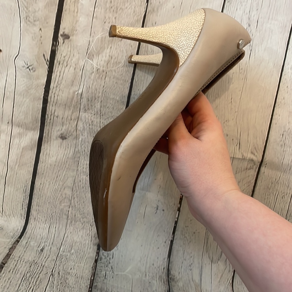 Calvin Klein Pointed Toe pumps - Picture 7 of 9